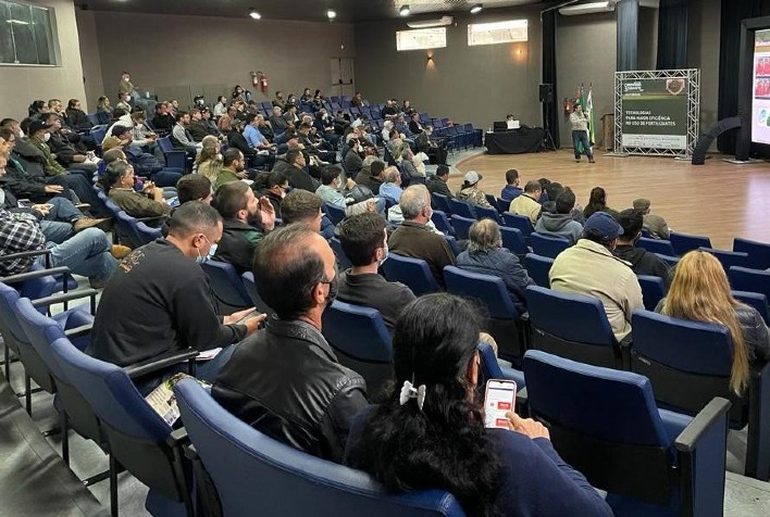 Caravana Embrapa FertBrasil Leva Tecnologias E Conhecimento Sobre Uso