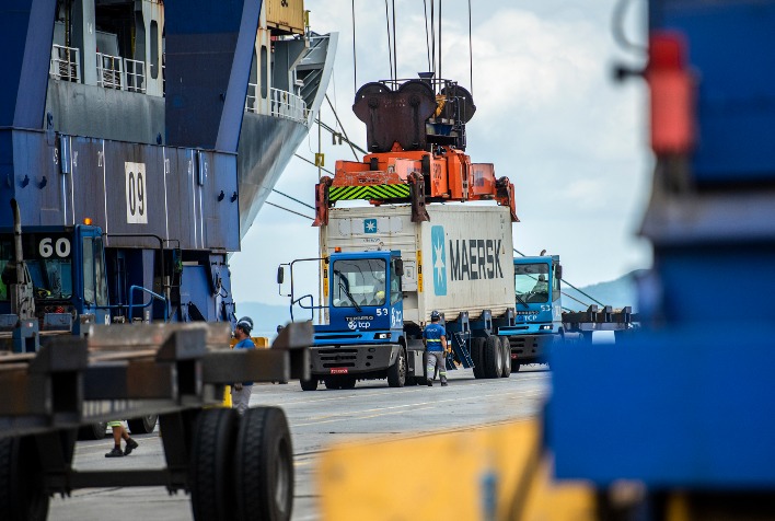 Apesar de recordes no ano, exportações de carne de frango de março tiveram recuo anual de quase 20%