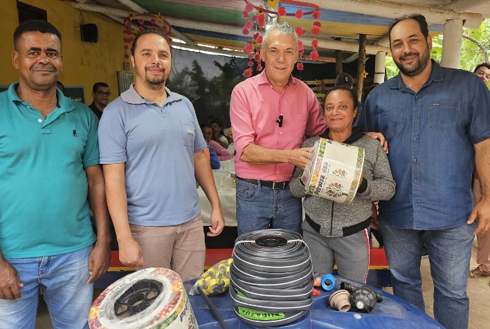 Deputado Zé Silva Promove Iniciativa Sustentável com Entrega de 1.677 Kits de Irrigação por Gotejamento